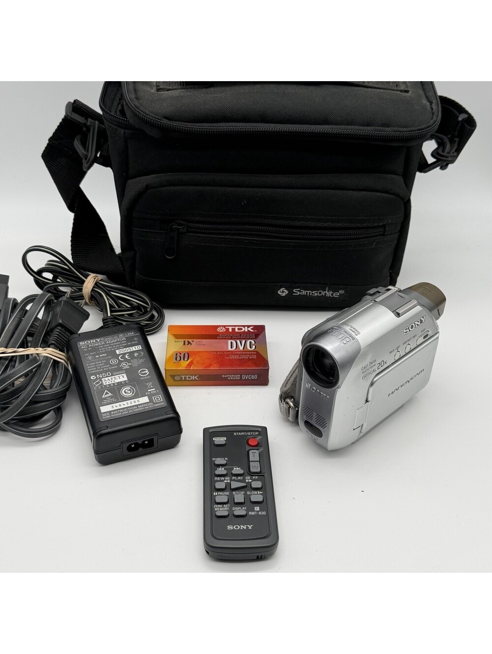 Sony Handycam DCR-HC21 MiniDV Camcorder 20x Zoom Remote Charger Bag AS-IS